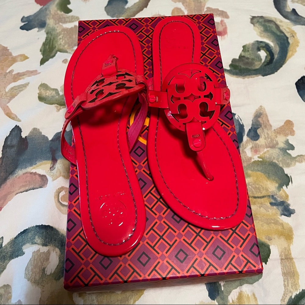 Fuchsia Tory Burch Miller 8.0